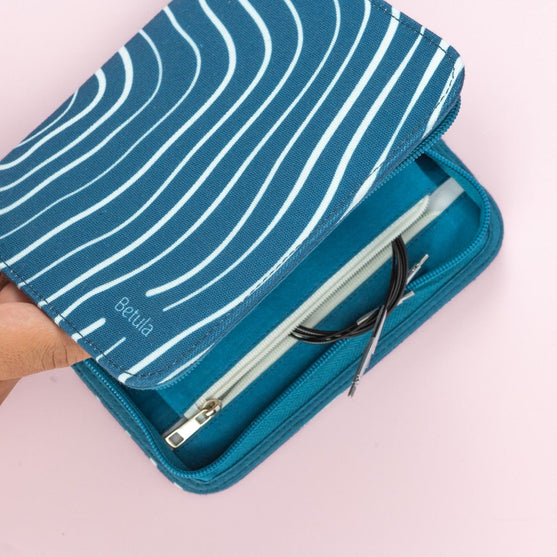 

Betula Utskiftbart Rundpinnesett Essential - Cerulean - Hobbii
3