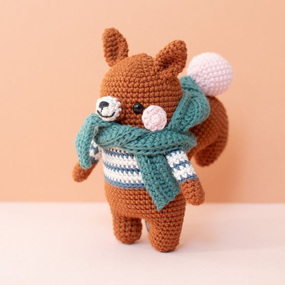 

Bruno Squirrel - Heklekit
3