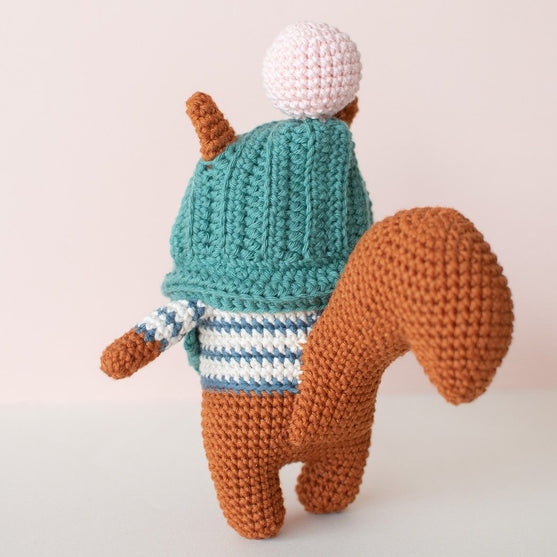 

Bruno Squirrel - Heklekit
4