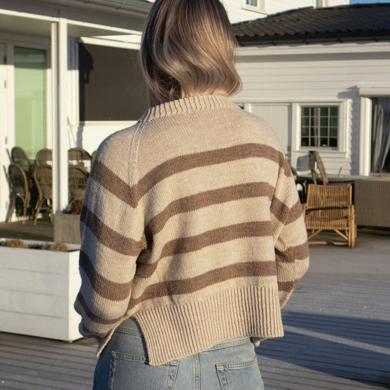 

125-11 Alexa Sweater
3
