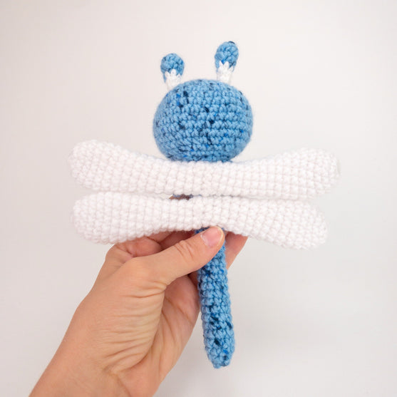 

Dahlia Øyenstikker
3