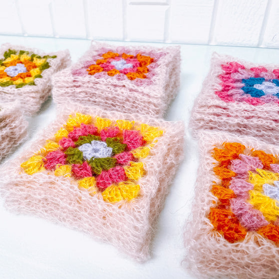 

Fluffy Love - Genser
2