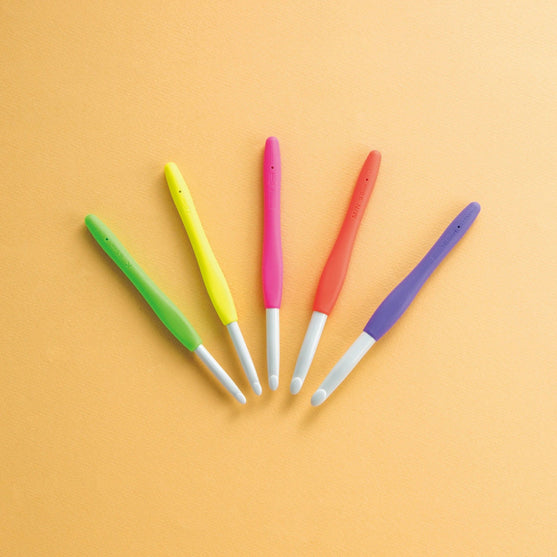 

Amour Heklenål - Clover
2