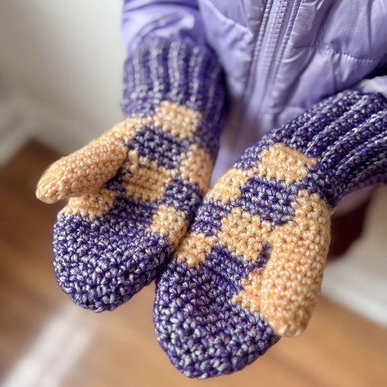 

Glow Check - Mittens
1