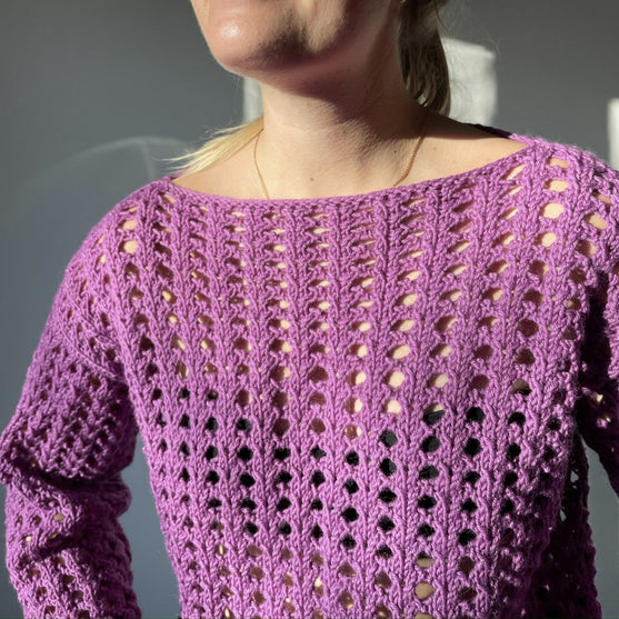 

Easy Hole Structure Blouse
3