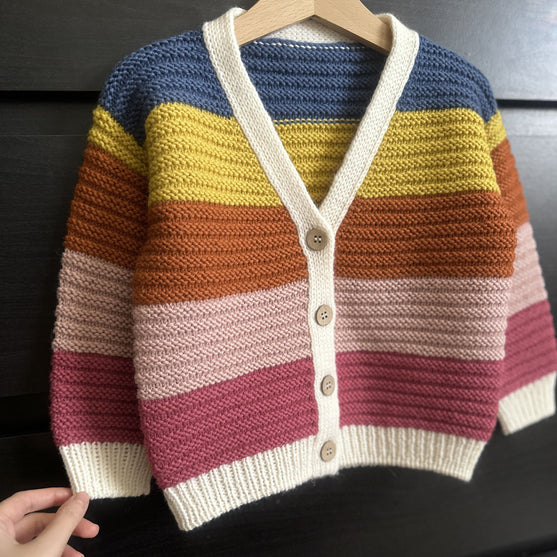 

Iris - Children’s Cardigan
3