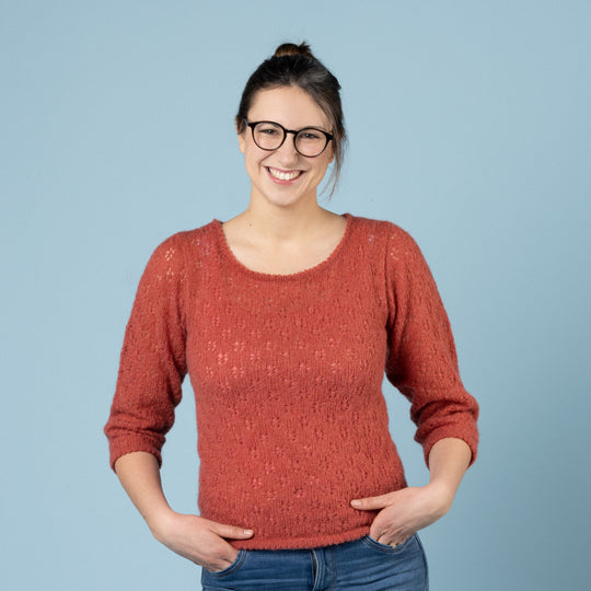 Martha - Bluse med hullmønster