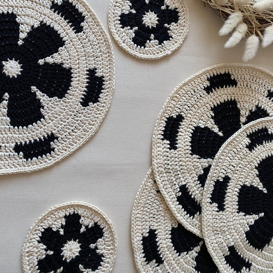 

Mary - Dekkebrikke
3