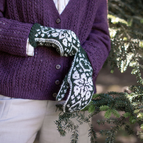 

1. søndag i advent - Strikk - Powder Flower - Votter
6