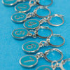 

Stitch Markers w/Numbers and a Shawl Needle - Hobbii
3